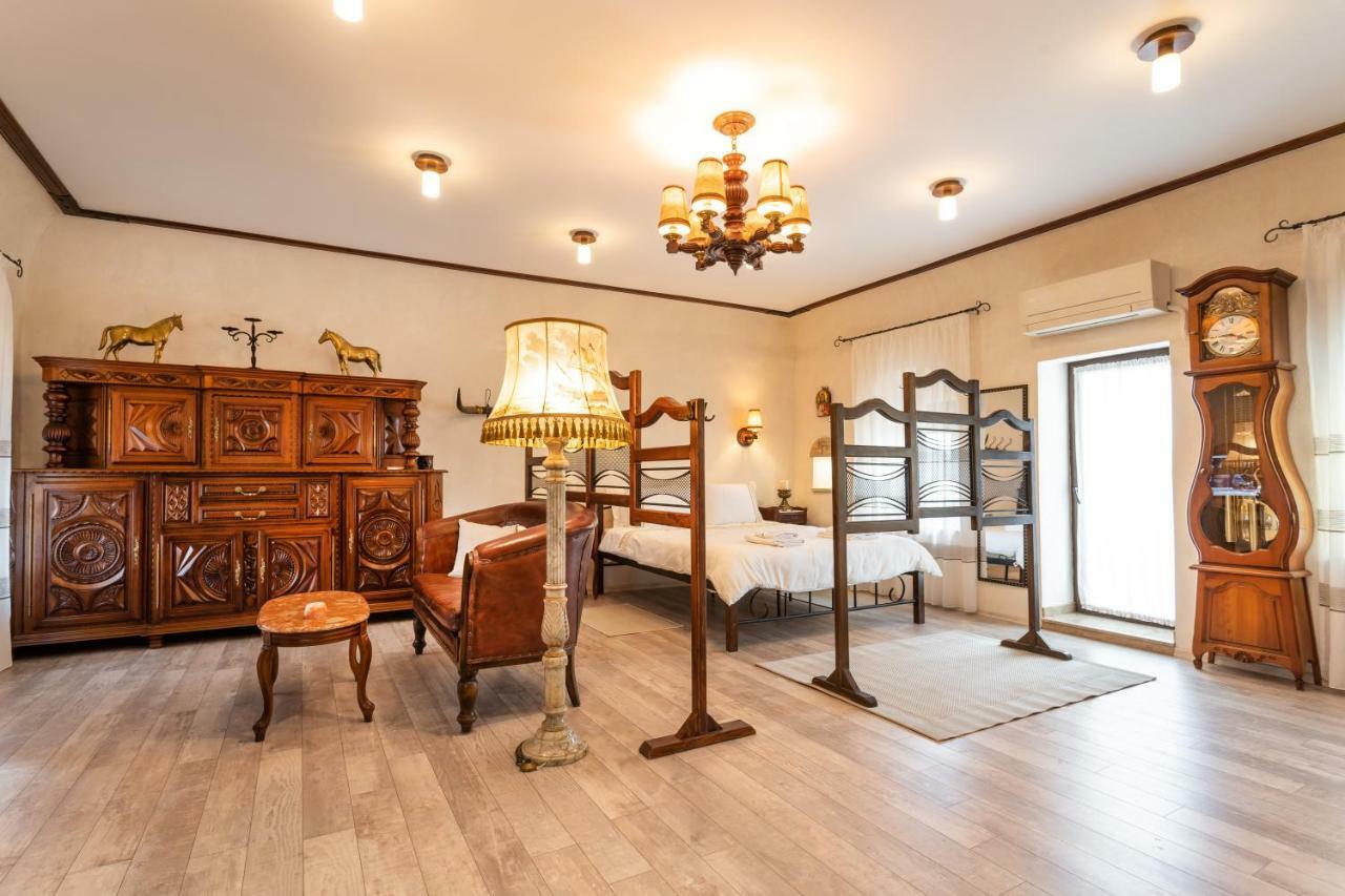 Historic Apartment In The Heart Of The City Veliko Tarnovo Luaran gambar