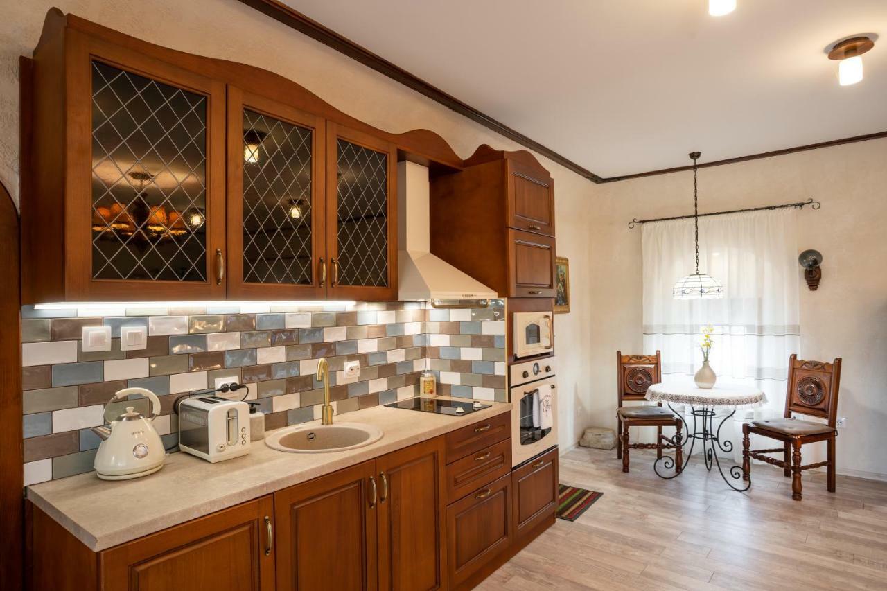 Historic Apartment In The Heart Of The City Veliko Tarnovo Luaran gambar