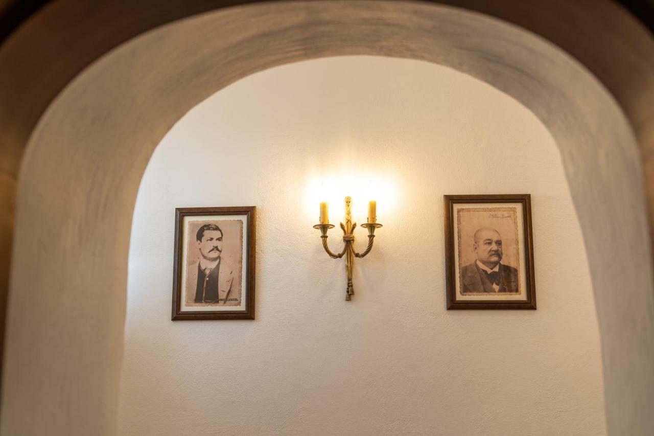 Historic Apartment In The Heart Of The City Veliko Tarnovo Luaran gambar
