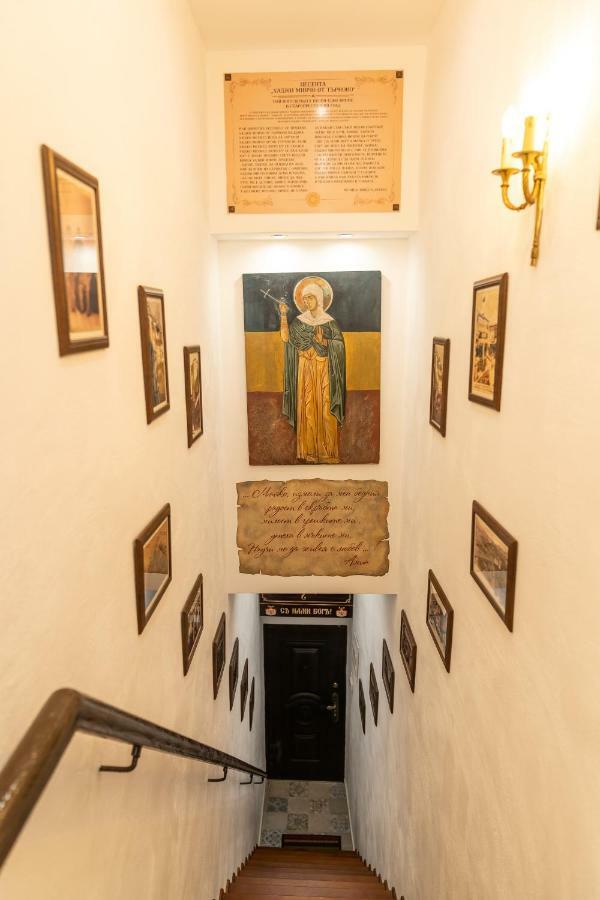 Historic Apartment In The Heart Of The City Veliko Tarnovo Luaran gambar